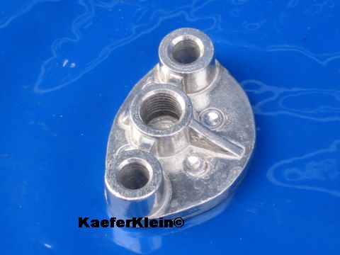 Benzinpumpenabdeckplatte Alu, mit Anguß für Rücklaufleitung, NEU