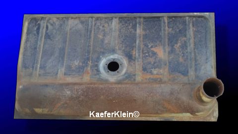 Tank für kurzen Vorderwagen, lange Fronthaube, Tankdeckel innerhalb vom Kofferraum, orig. VW
